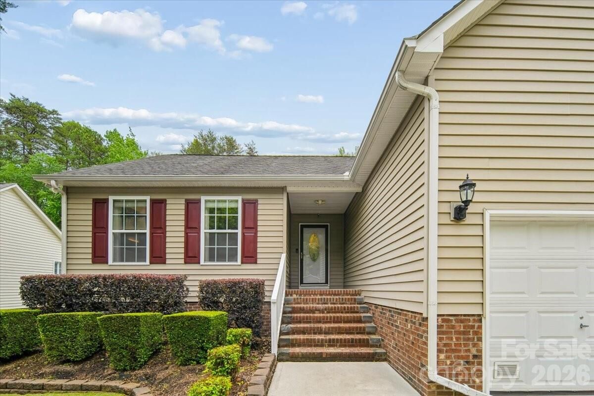 Property Photo:  1120 Warpers Lane  SC 29715 