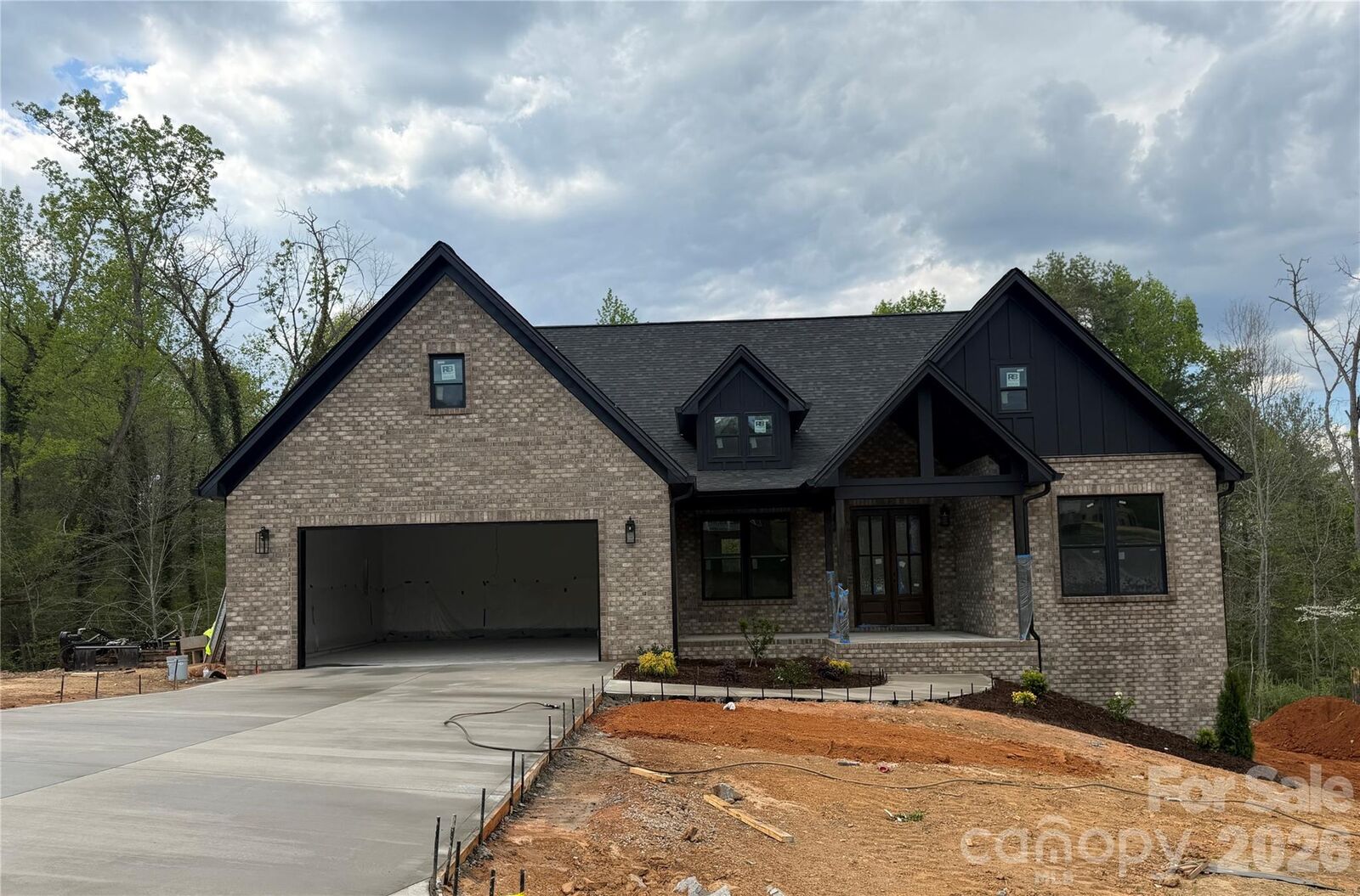 Property Photo:  732 Chatsworth Circle  NC 28645 