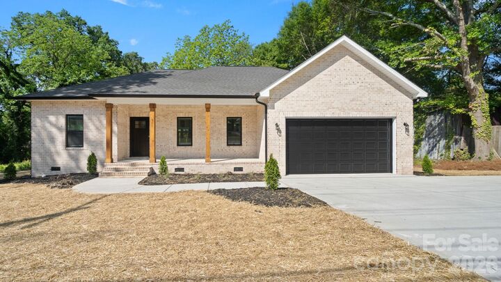 Property Photo: 511 North Flint Street NC 28107