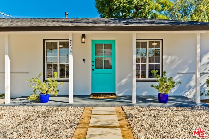 Property Photo: 7236 Encino Ave CA 91406
