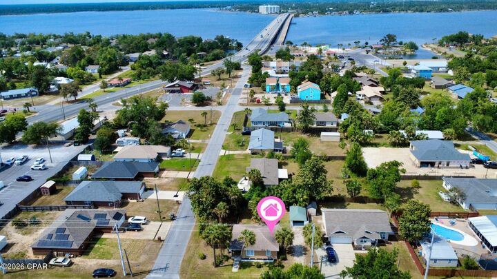 Property Photo:  200 E 5th Street  FL 32444 