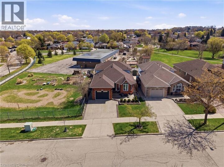 Property Photo:  28 Glenhollow Drive  ON L8J 3R8 