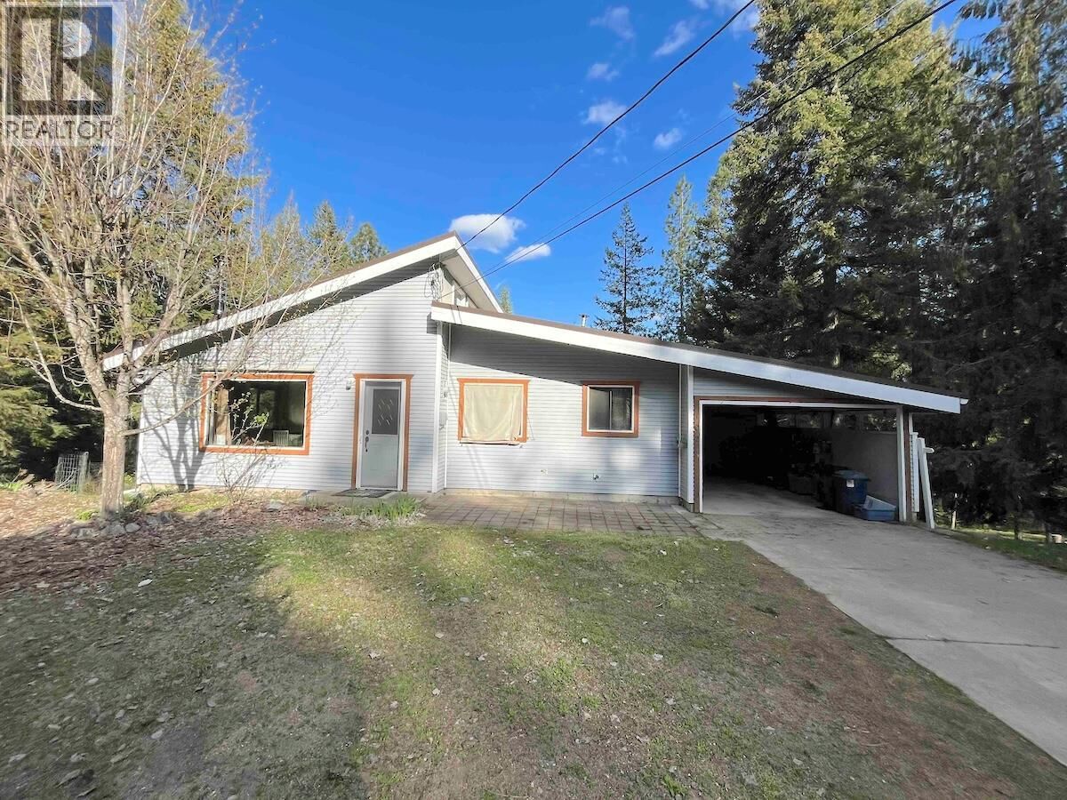 Property Photo: 102 Chase Road BC V0H 1E0