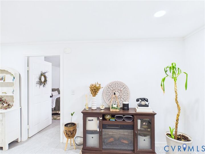 Property Photo:  10015 Kings Highway  VA 23927 