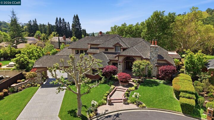 Property Photo:  51 Red Cypress Ct  CA 94506 