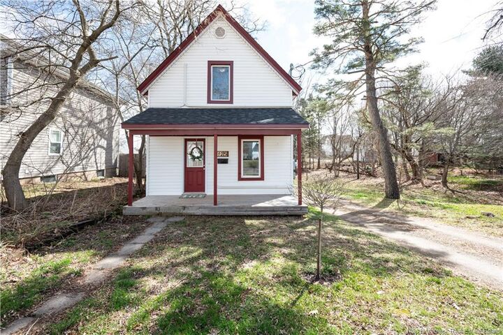 Property Photo: 125 Broadway NB E1A 3Y3