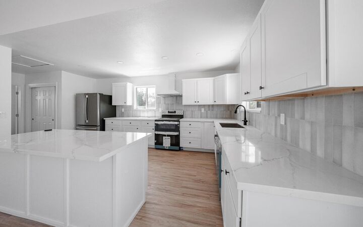 Property Photo:  15758 Mark Road  CA 93636 