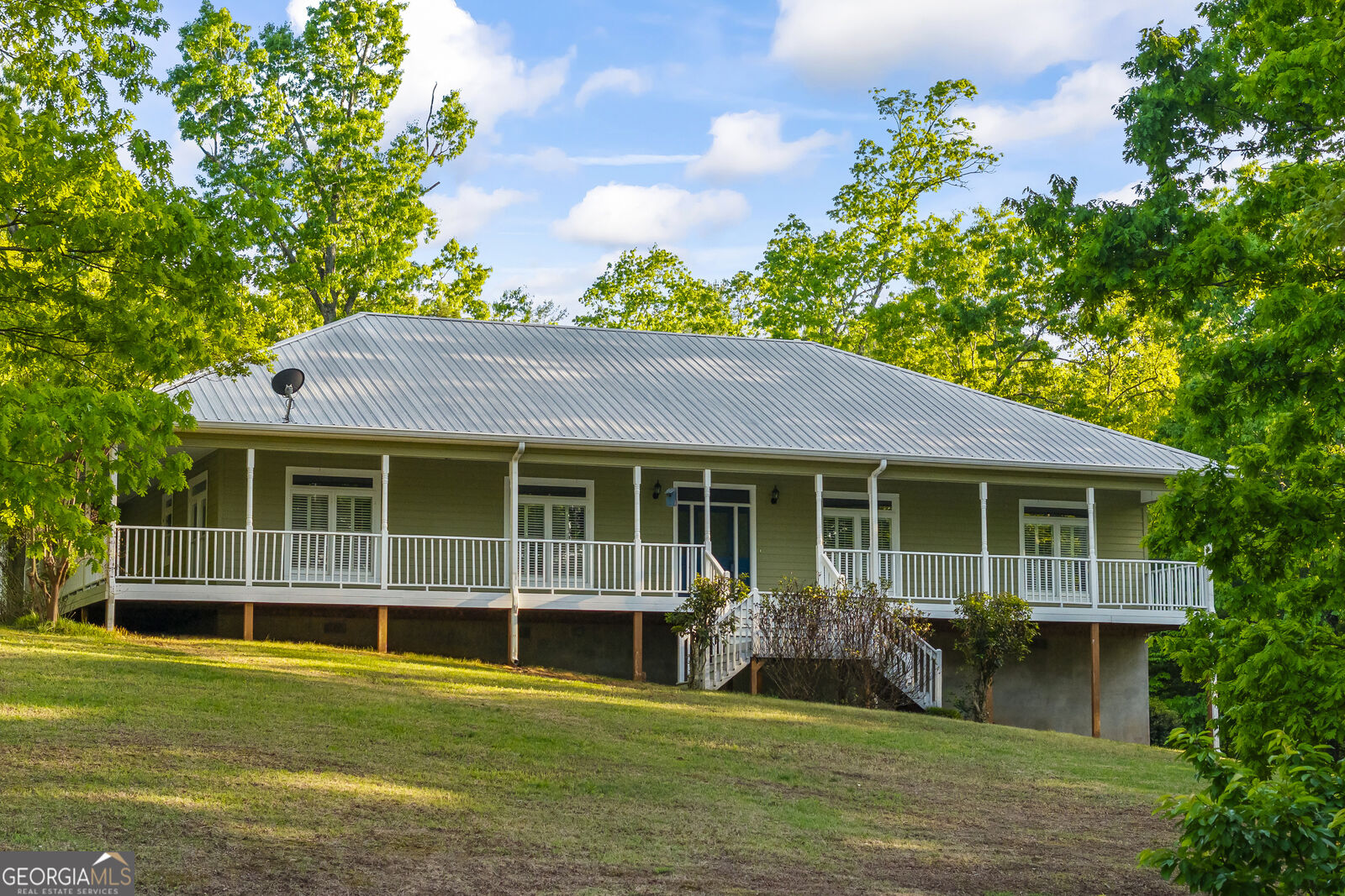 Property Photo:  920 Yeoman Lake Road  GA 30523 