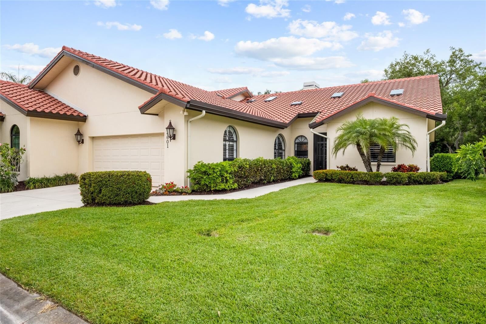 Property Photo:  4601 Las Brisas Lane  FL 34238 
