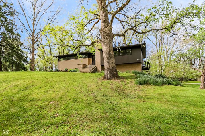 Property Photo:  32 Circle Drive  IN 46032 