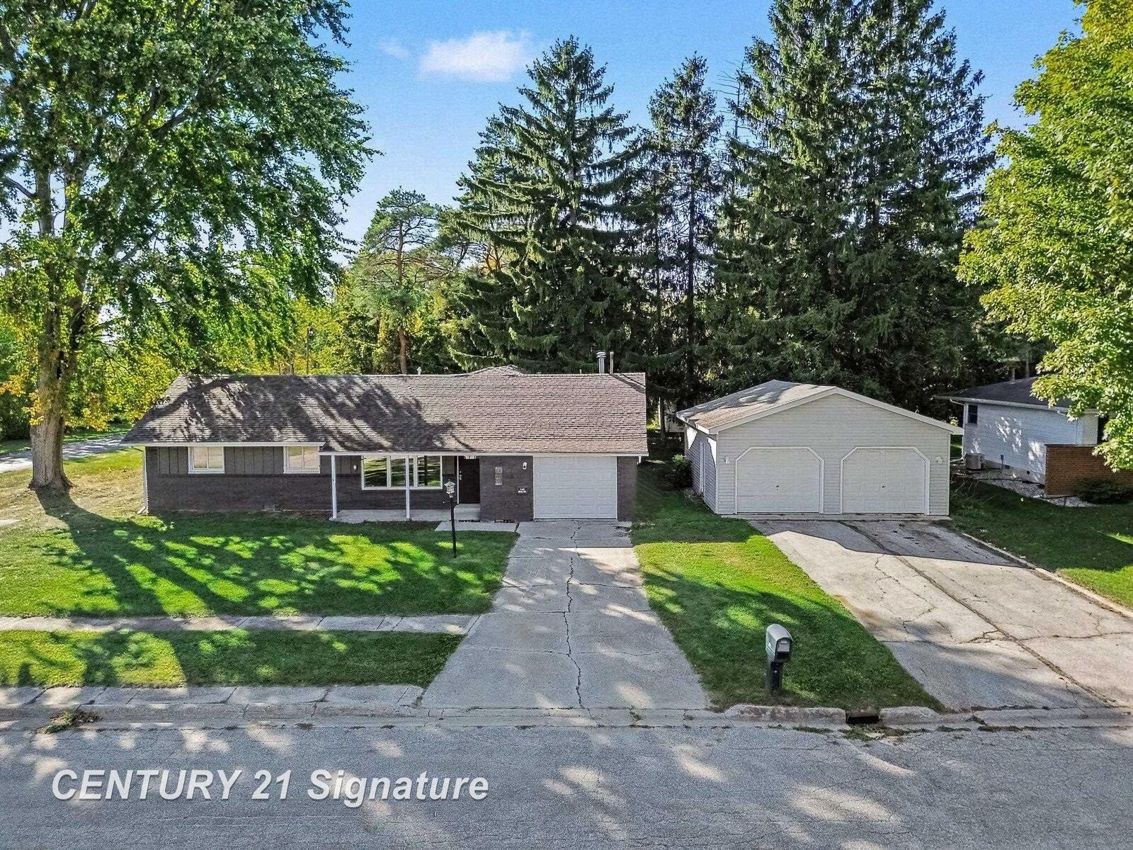 Property Photo: 106 Avis Court MI 48650