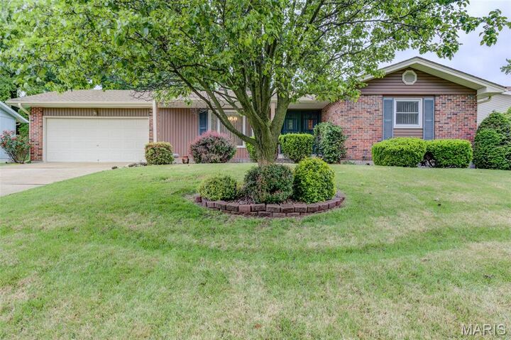 Property Photo:  1109 Wedgewood Drive  MO 63303 