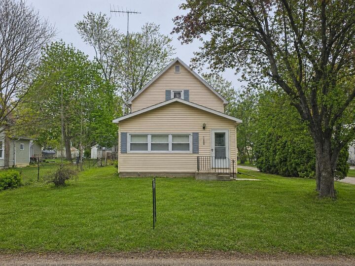 Property Photo:  324 Potter Street  MI 49233 