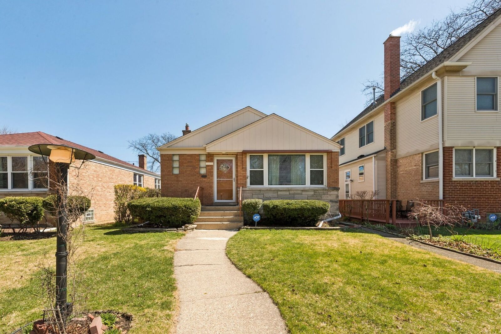 Property Photo:  207 Brown Avenue  IL 60202 