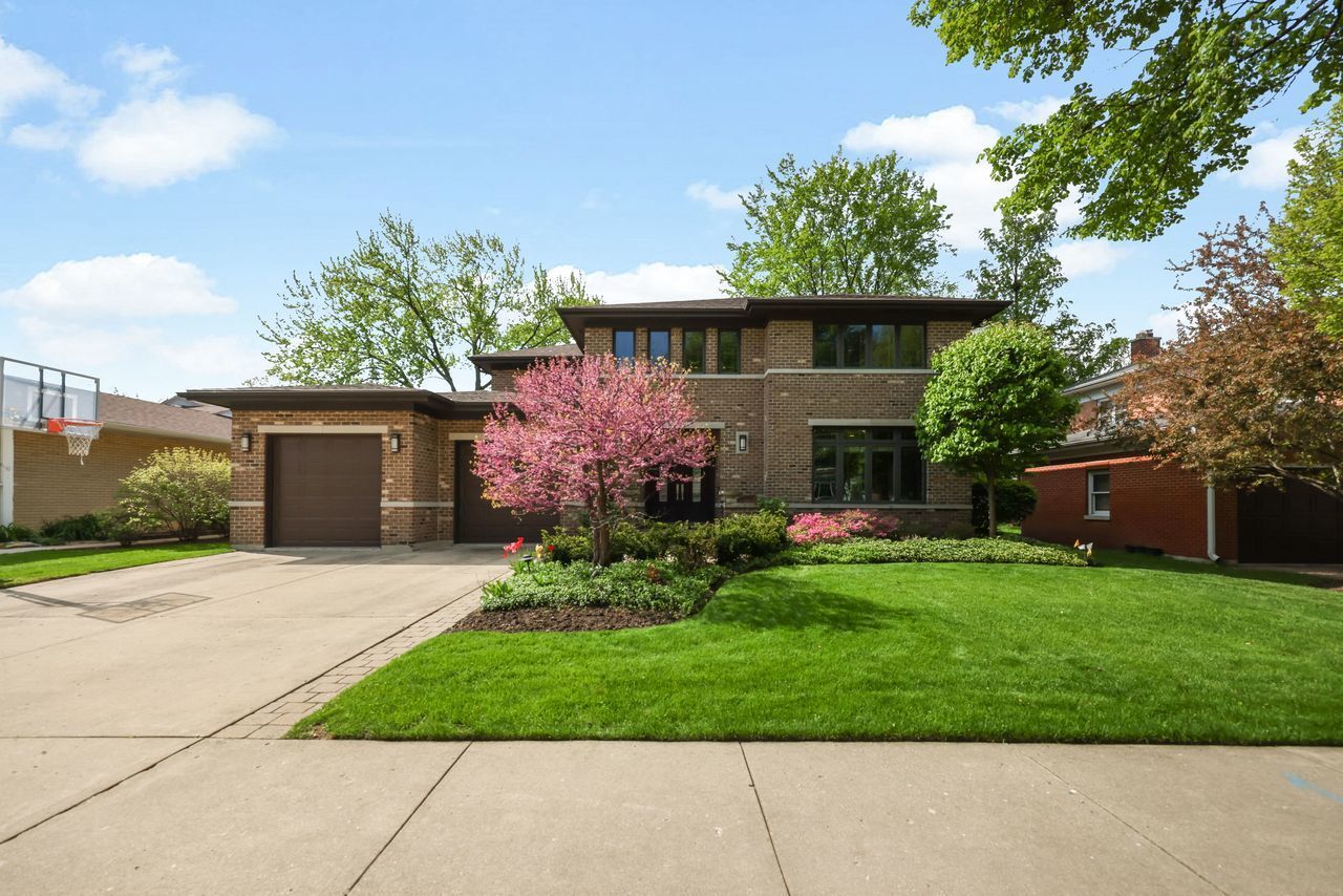 Property Photo:  4315 Suffield Court  IL 60076 