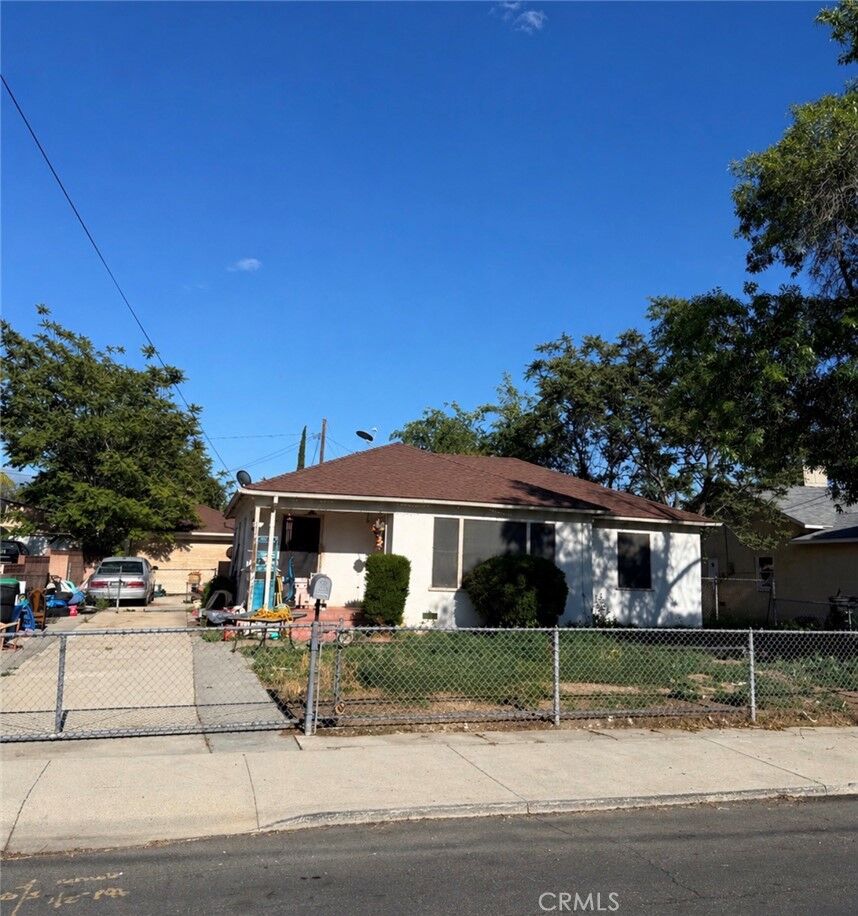 Property Photo:  346 S Thompson Street  CA 92543 
