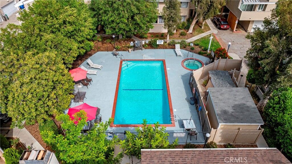 Property Photo:  9952 Sepulveda 5  CA 91345 