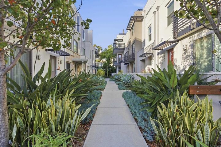 Property Photo:  1566 Vista Del Mar Way 3  CA 92054 