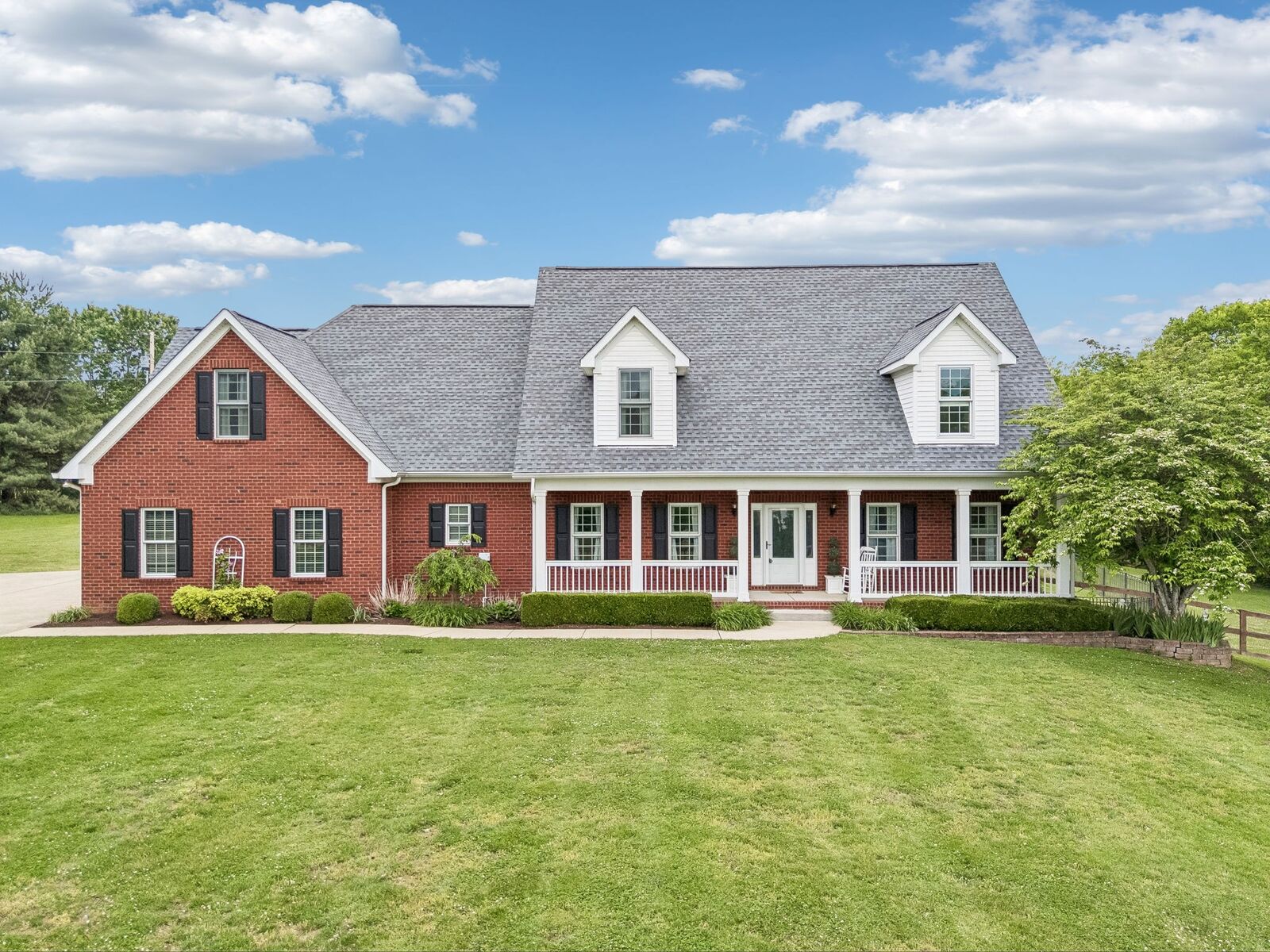 Property Photo: 2801 Buckner Ln TN 37174