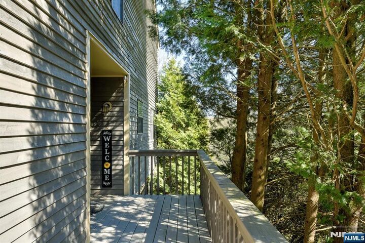 Property Photo:  50 Beacon Hill Road H  NJ 07480 