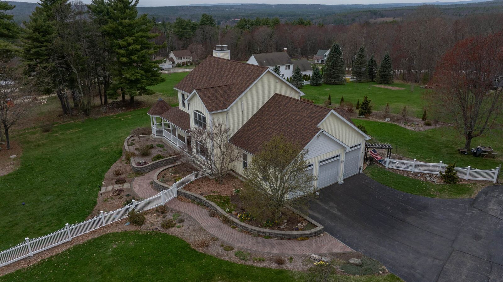 Property Photo:  51 Old Town Road Extension  NH 03234 
