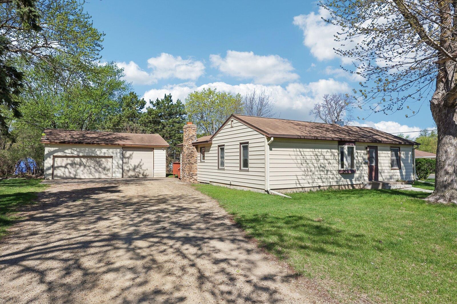 Property Photo:  9000 Park Avenue S  MN 55420 