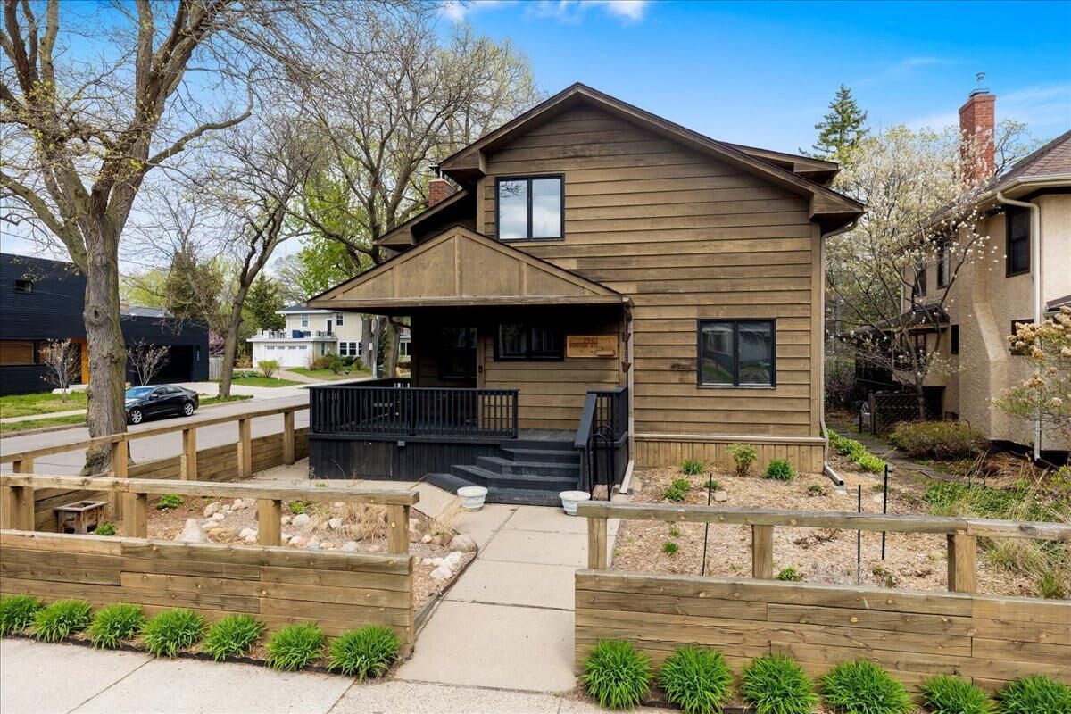 Property Photo:  2901 Dorman Avenue  MN 55406 