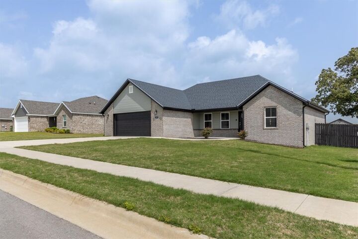 Property Photo:  172 Brooke Street  AR 72740 