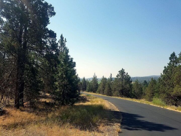 Property Photo:  1123 Red Willow Drive  OR 97601 