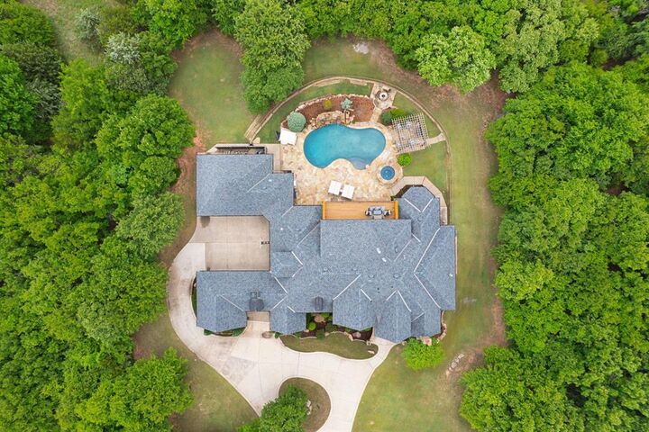 Property Photo: 1400 Territories Drive OK 73034