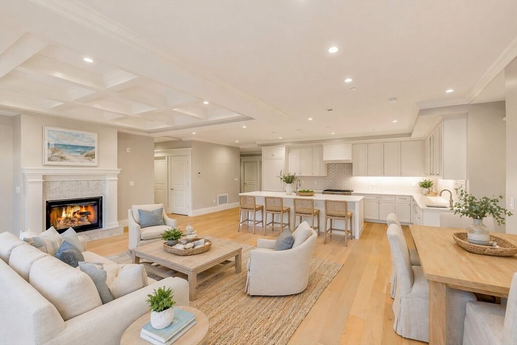 Property Photo:  124 Elm Street 307  MA 02025 
