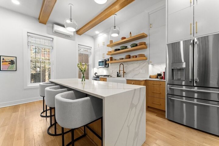 Property Photo:  54 E Springfield St 1  MA 02118 
