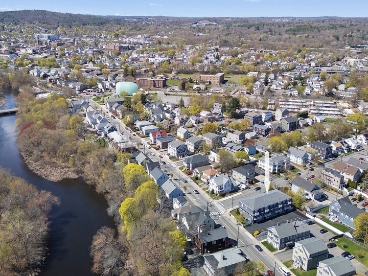 Property Photo:  172 Bright Street 3  MA 02453 