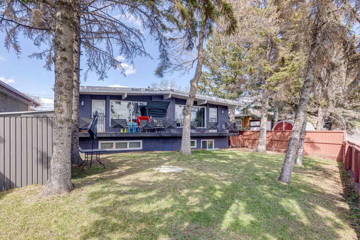 Property Photo: 4210 Richmond Road SW AB T3E 4P3