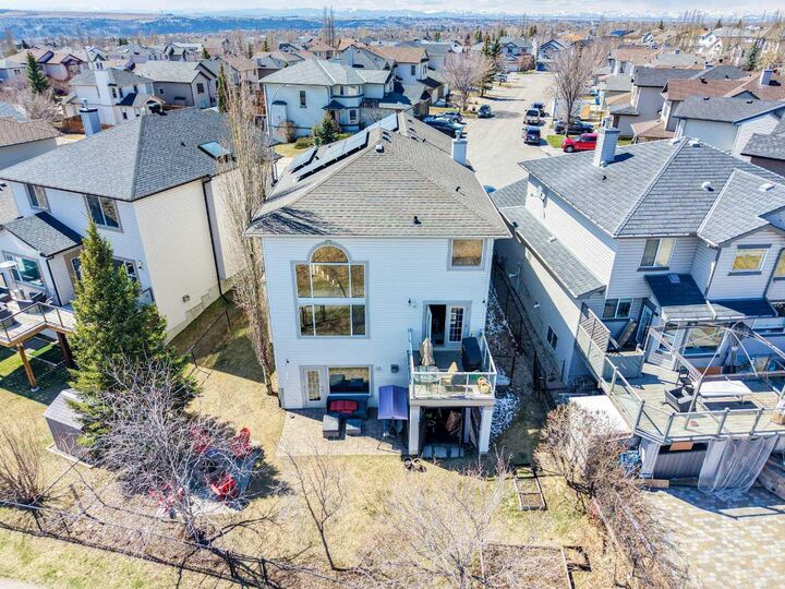 Property Photo:  93 Tuscany Meadows Place NW  AB T3L 2S1 