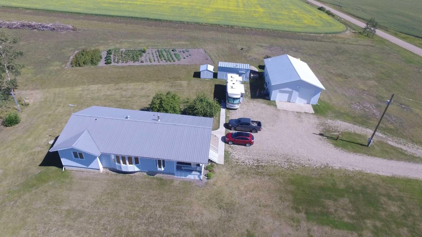Property Photo:  20574 Twp 823 Road  AB T8S 1S4 