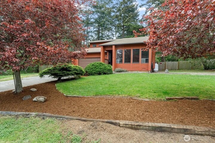 Property Photo:  2190  Norcliffe Way  WA 98277 