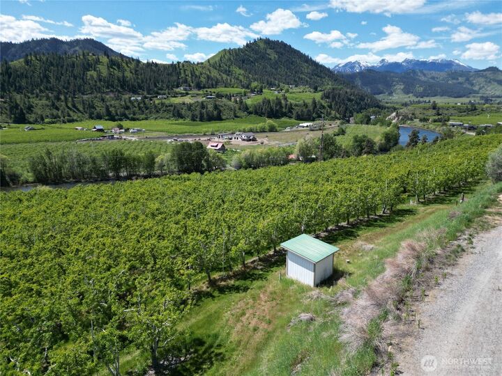 Property Photo:  1  Sunburst Lane  WA 98815 