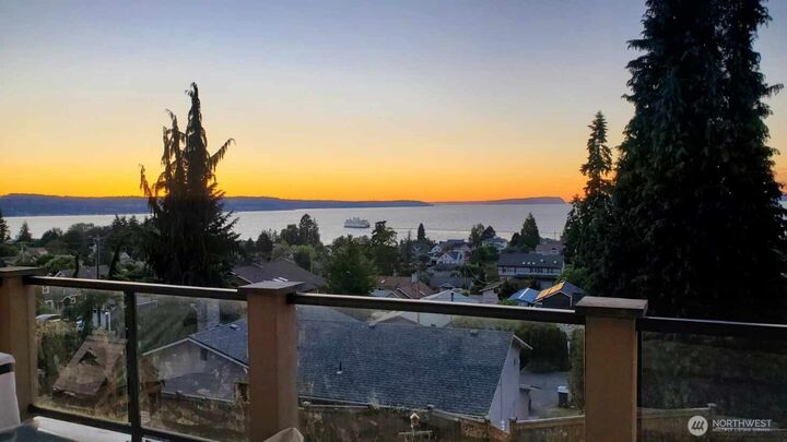 Property Photo:  645  Cornelia Avenue  WA 98275 