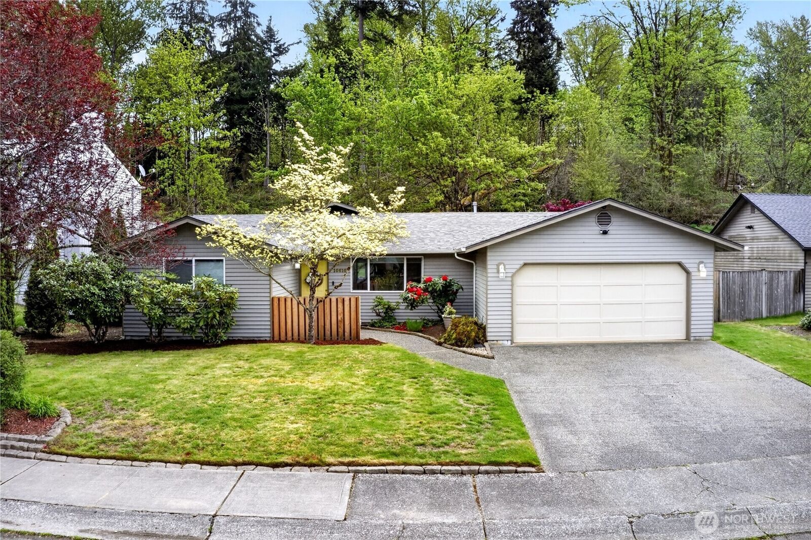 Property Photo:  16616  133rd Place SE  WA 98058 
