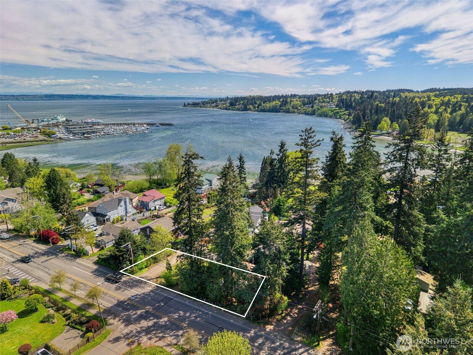 Property Photo: 25933 Coveview Lane NE WA 98346