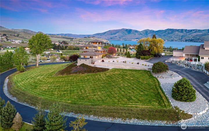 Property Photo:  265  Proctor Blvd  WA 98831 