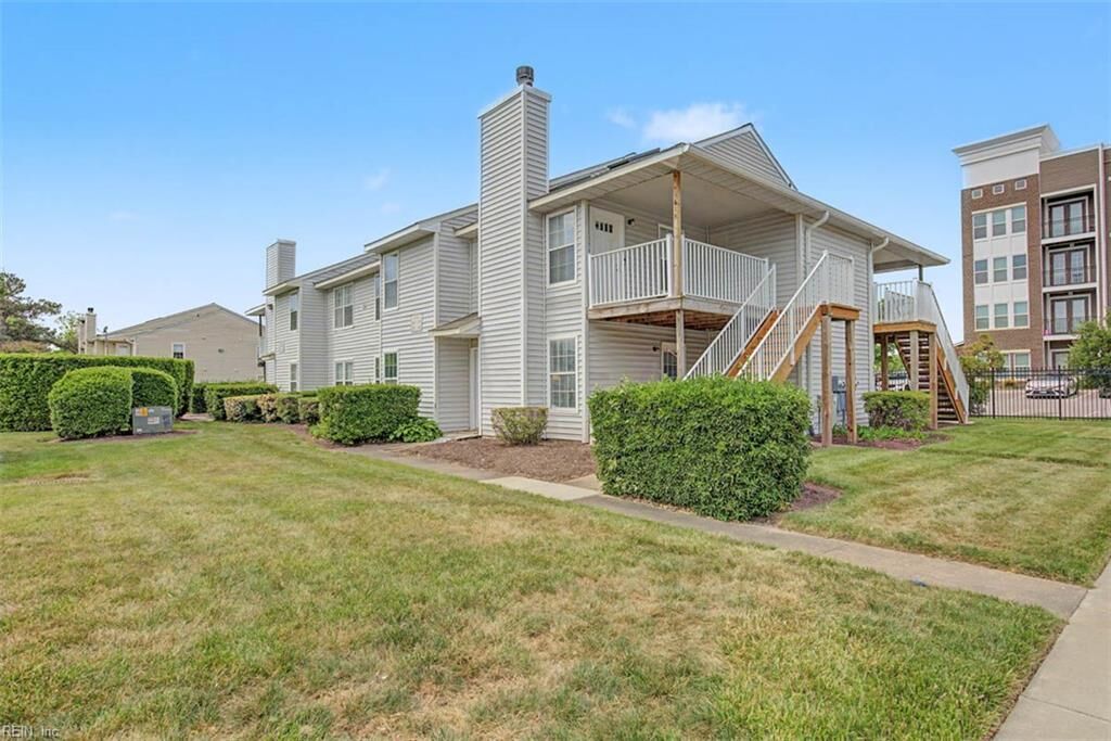 Property Photo: 5622 Summit Arch VA 23462