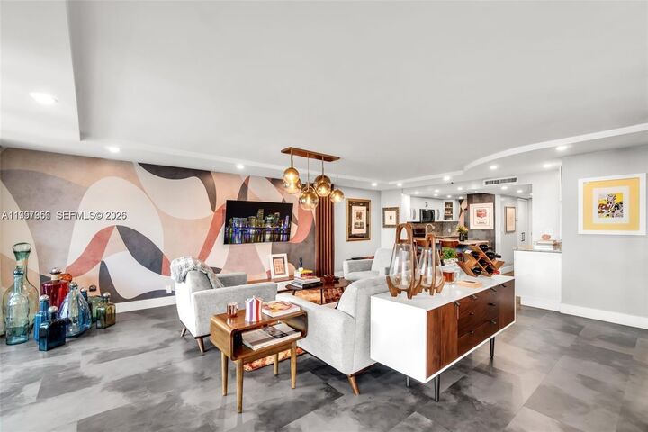 Property Photo:  1717 N Bayshore Dr A-3455  FL 33132 