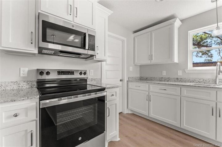 Property Photo:  211 N Gladys Street N  LA 71446 