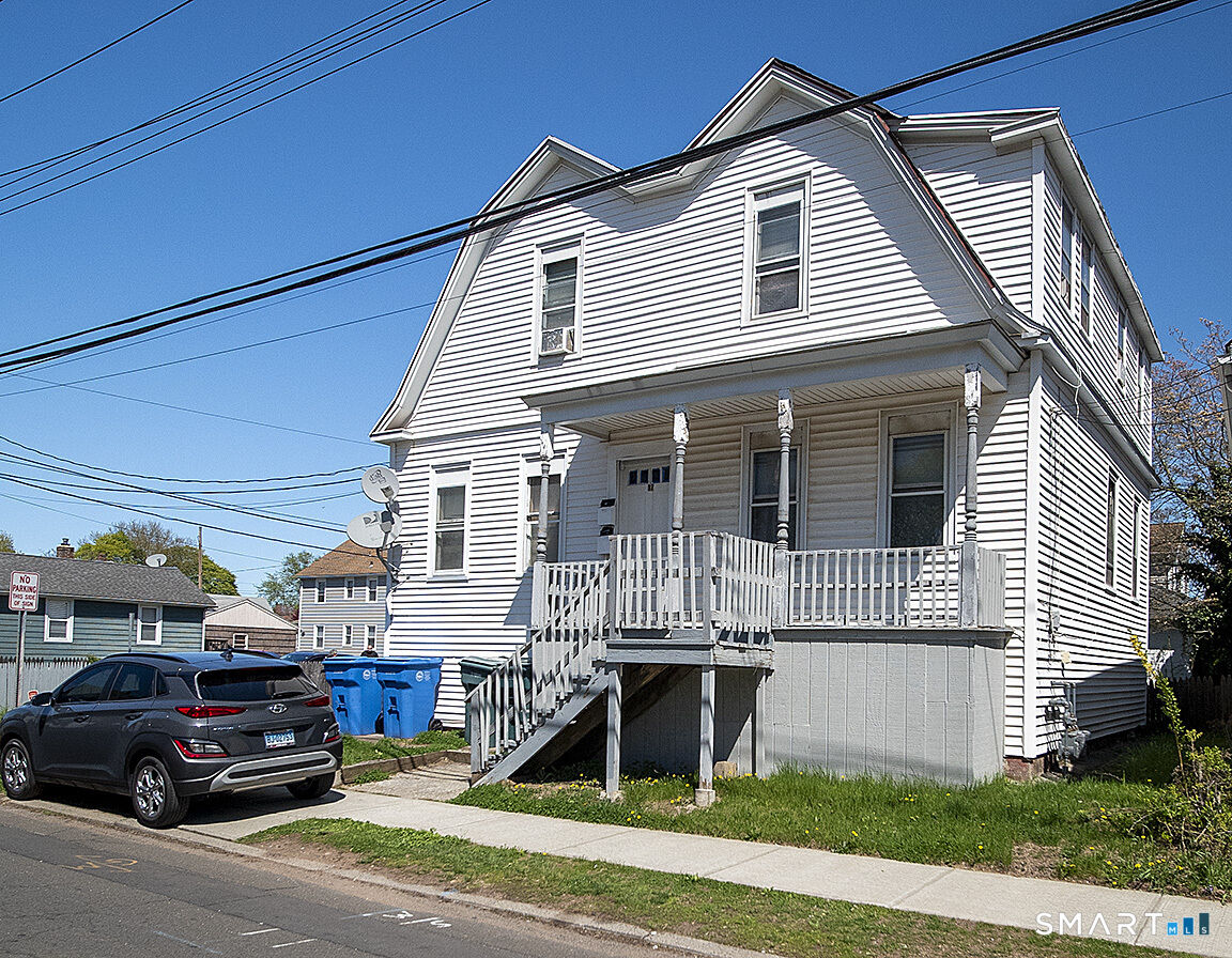 Property Photo:  37 Dix Street  CT 06514 
