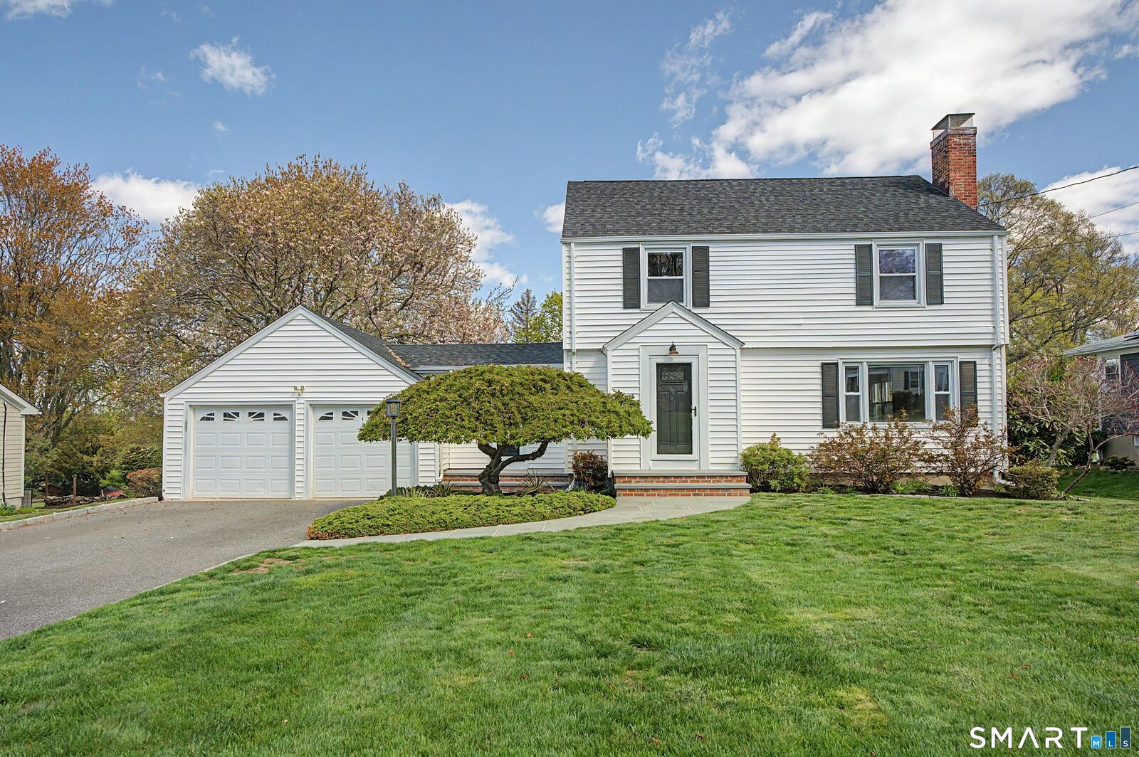 Property Photo:  128 Ann Terrace  CT 06615 