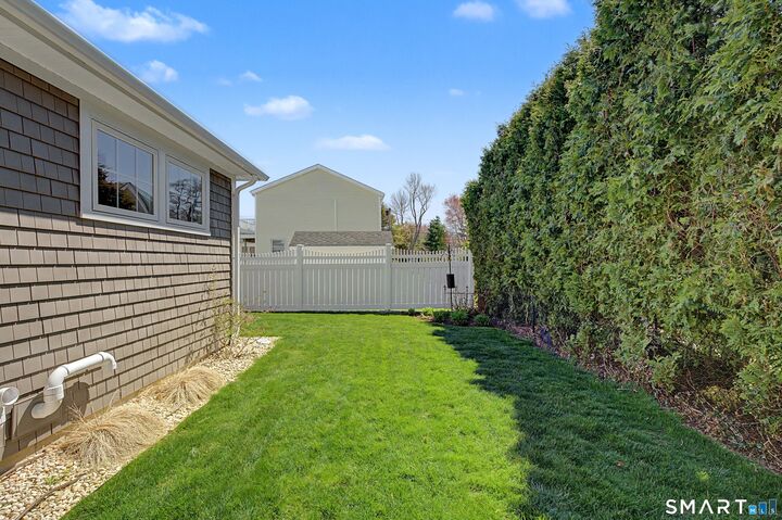 Property Photo:  20 Osprey Road  CT 06357 