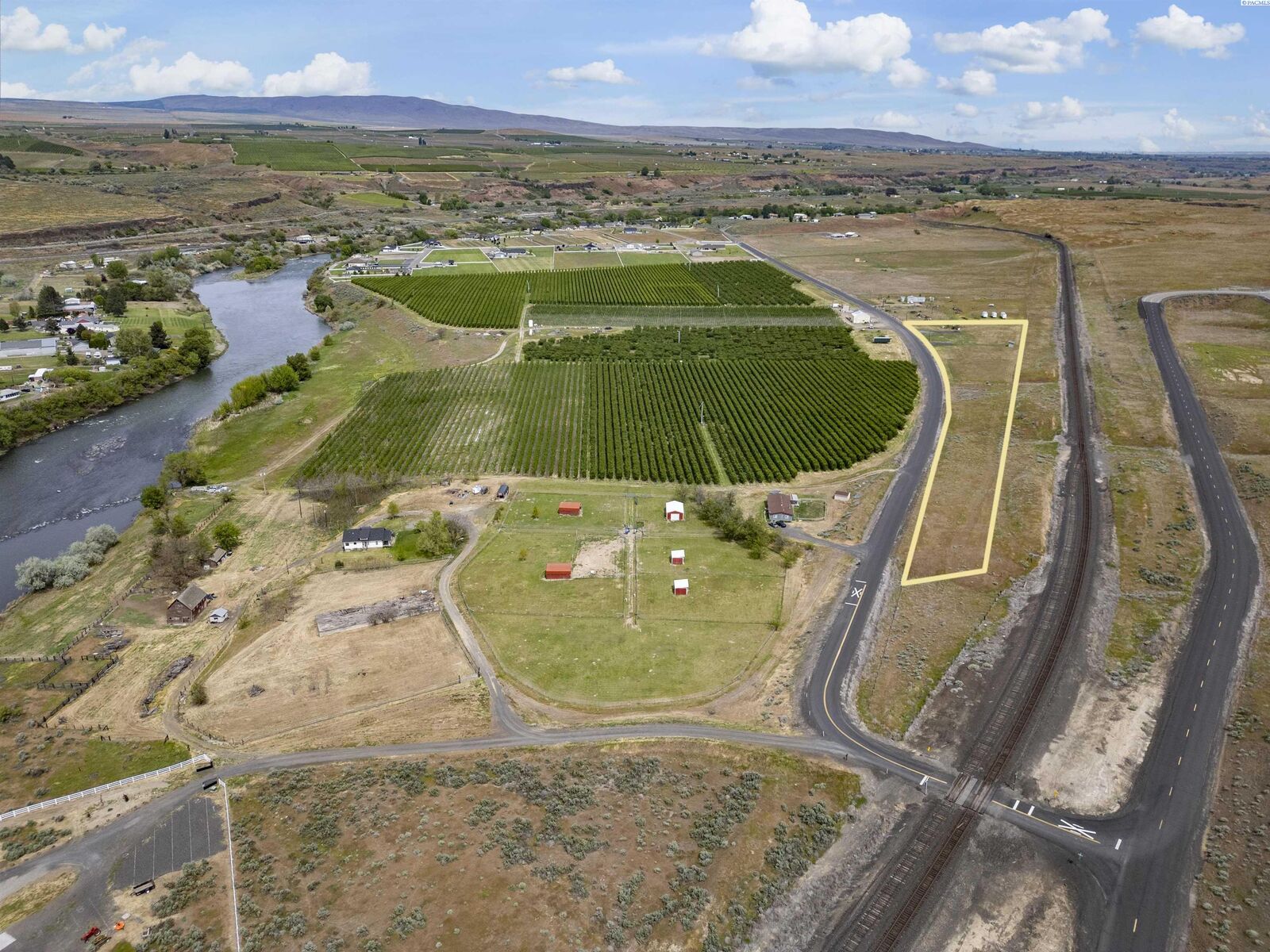 Property Photo:  Tbd N Hansen Rd  WA 99350 