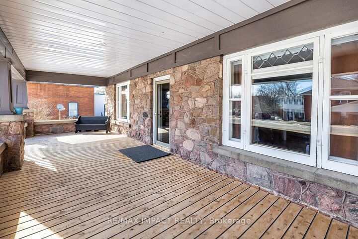 Property Photo: 342 Metcalf Street ON K0K 3J0